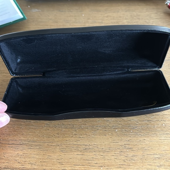 ☀️Bebe hard shell glasses case - Picture 2 of 2